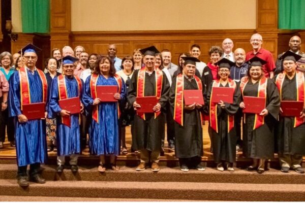 Graduación del Seminario Bíblico Anabautista Hispano – SeBAH en Hesston College