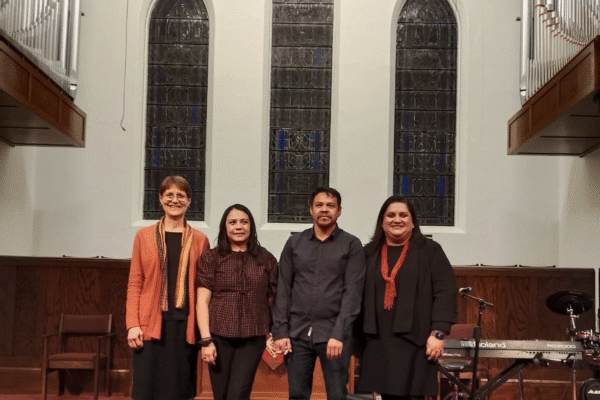 Instalación pastoral de Alva Pérez y Mario Rocha como parte del equipo de Casa Betania en Newton, Kansas